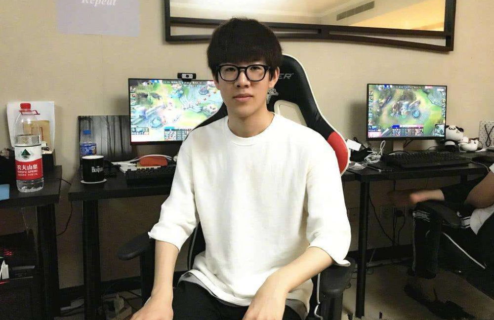 篮板保护并